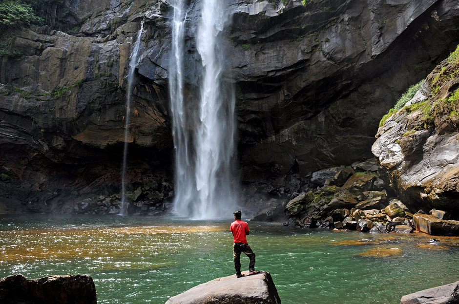 Las 5 mejores cascadas de Sri Lanka que refrescarán su verano
