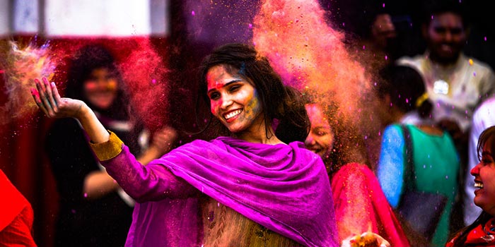 ¿Cuándo se celebra el festival de Holi?